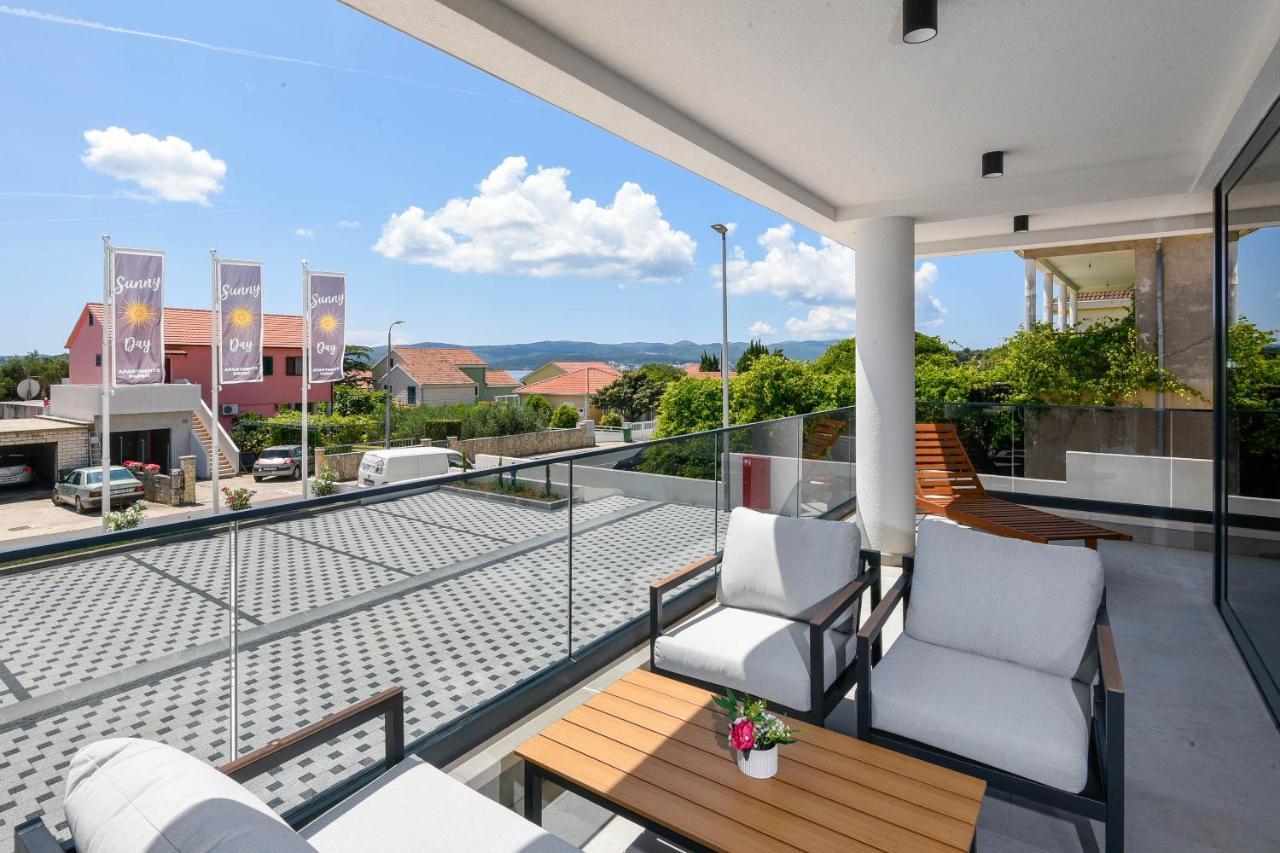 Sunny Day Luxury Holiday Apartments Оребич Экстерьер фото