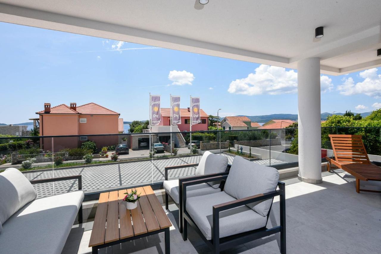 Sunny Day Luxury Holiday Apartments Оребич Экстерьер фото