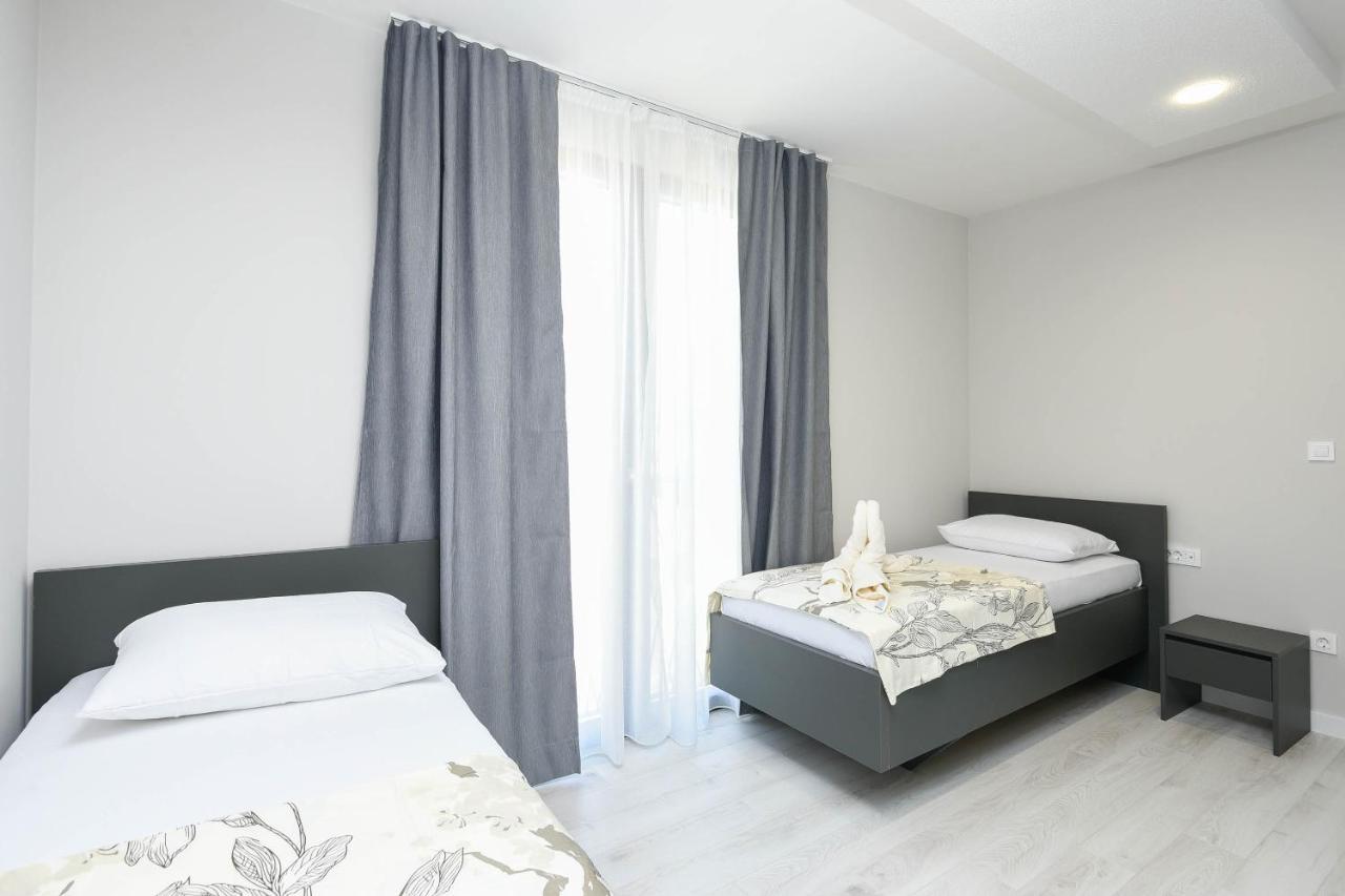 Sunny Day Luxury Holiday Apartments Оребич Экстерьер фото